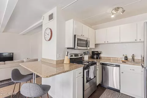Kitchen - 1002 E Osborn Rd #B, Phoenix, AZ 85014 photo 1 of 3