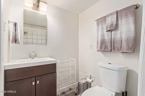Bath - 1002 E Osborn Rd #B, Phoenix, AZ 85014 photo 1 of 2