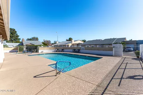 Exterior - 2929 Broadway Rd # 67, Mesa, AZ 85204 photo 5 of 6
