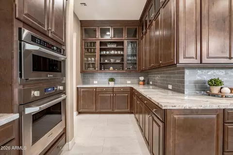 Kitchen - 1988 E Blackhawk Dr, Gilbert, AZ 85298 photo 4 of 6