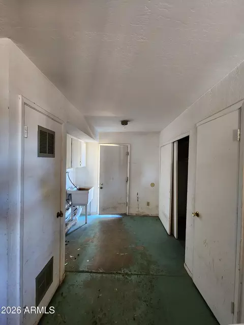 Entry Way - 2032 W State Ave, Phoenix, AZ 85021 photo 3 of 3