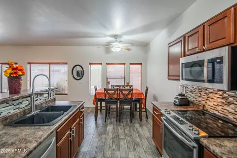 Kitchen - 2621 E Pecan Rd, Phoenix, AZ 85040 photo 1 of 5