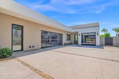 Exterior - 4704 N 40th Pl, Phoenix, AZ 85018 photo 14 of 29