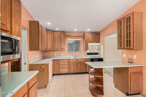 144 Peretz Cir, Morristown, AZ 85342