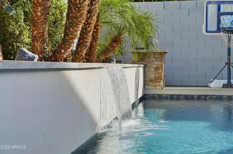 Exterior - 756 E Palomino Dr, Gilbert, AZ 85296 photo 6 of 8