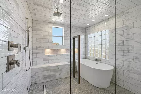 Bath - 756 E Palomino Dr, Gilbert, AZ 85296 photo 1 of 5