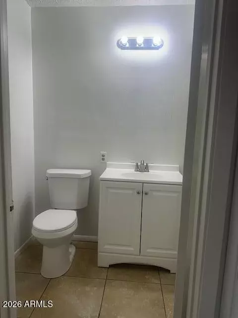 Bath - 6808 N 30th Dr, Phoenix, AZ 85017 photo 1 of 2