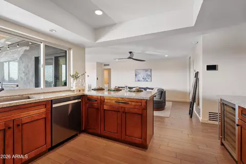Kitchen - 6832 N 24th Pl, Phoenix, AZ 85016 photo 2 of 4