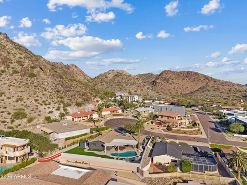 View/Area - 6832 N 24th Pl, Phoenix, AZ 85016 photo 6 of 9
