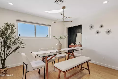 Dining - 6832 N 24th Pl, Phoenix, AZ 85016 photo 2 of 2