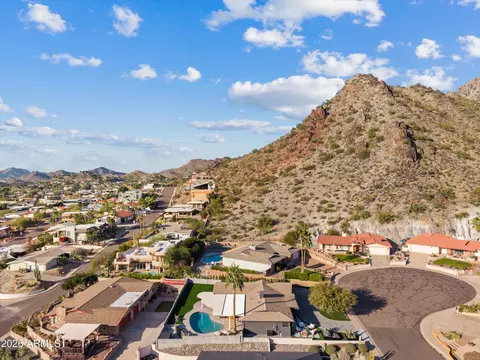 View/Area - 6832 N 24th Pl, Phoenix, AZ 85016 photo 9 of 9