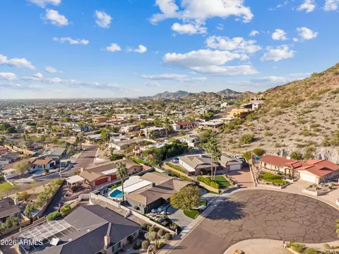 View/Area - 6832 N 24th Pl, Phoenix, AZ 85016 photo 1 of 9