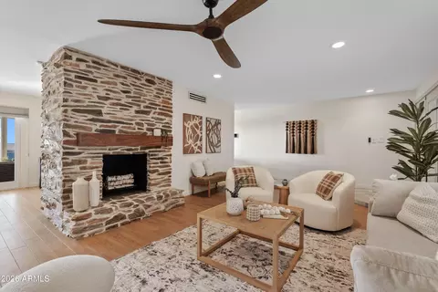 Living - 6832 N 24th Pl, Phoenix, AZ 85016 photo 3 of 4