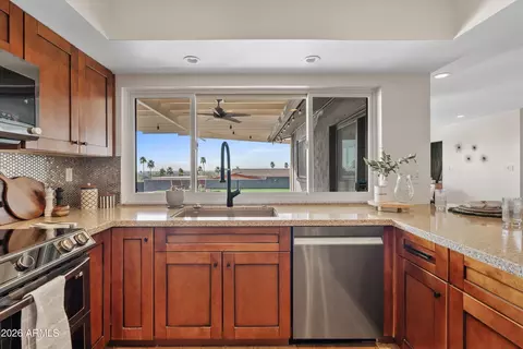 Kitchen - 6832 N 24th Pl, Phoenix, AZ 85016 photo 1 of 4
