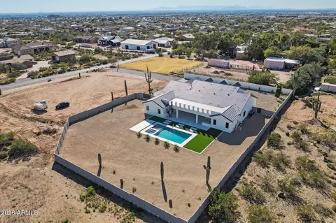 View/Area - 8042 E Palm Ln, Mesa, AZ 85207 photo 3 of 4