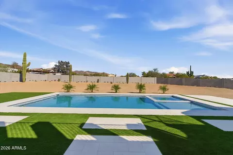 Exterior - 8042 E Palm Ln, Mesa, AZ 85207 photo 3 of 6