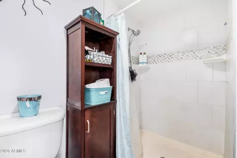 Bath - 815 E Grovers Ave #25, Phoenix, AZ 85022 photo 3 of 4