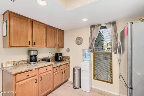 Kitchen - 815 E Grovers Ave #25, Phoenix, AZ 85022 photo 1 of 3