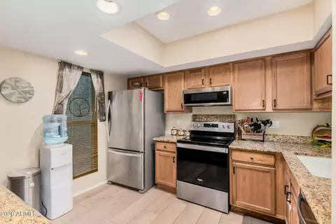 Kitchen - 815 E Grovers Ave #25, Phoenix, AZ 85022 photo 2 of 3