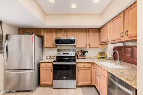 Kitchen - 815 E Grovers Ave #25, Phoenix, AZ 85022 photo 3 of 3
