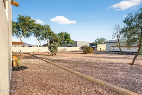 Exterior - 1557 W Greasewood St, Apache Junction, AZ 85120 photo 15 of 19