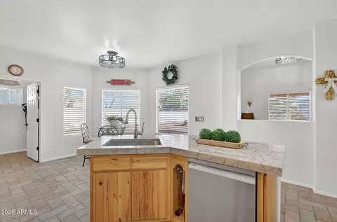 Kitchen - 1557 W Greasewood St, Apache Junction, AZ 85120 photo 7 of 8