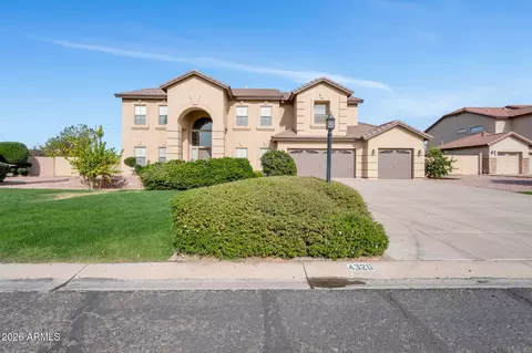 4326 E Fairbrook Cir, Mesa, AZ 85205 photo 2