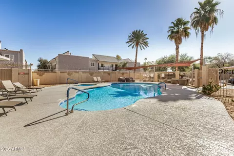 Exterior - 920 E Devonshire Ave #2027, Phoenix, AZ 85014 photo 6 of 9