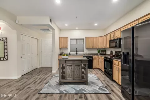 Kitchen - 920 E Devonshire Ave #2027, Phoenix, AZ 85014 photo 2 of 3