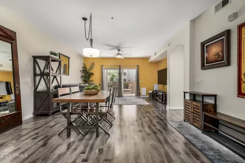 Dining - 920 E Devonshire Ave #2027, Phoenix, AZ 85014 photo 1 of 1