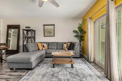 Living - 920 E Devonshire Ave #2027, Phoenix, AZ 85014 photo 2 of 3