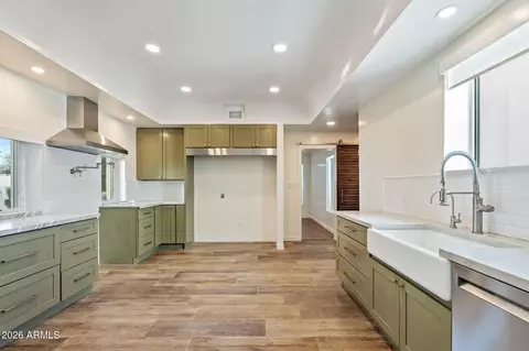 Kitchen - 125 E Coronado Rd, Phoenix, AZ 85004 photo 3 of 3