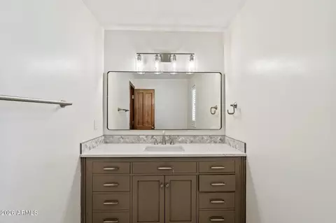 Bath - 125 E Coronado Rd, Phoenix, AZ 85004 photo 4 of 6