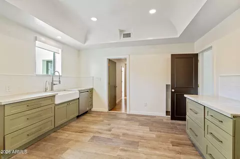 Kitchen - 125 E Coronado Rd, Phoenix, AZ 85004 photo 1 of 3