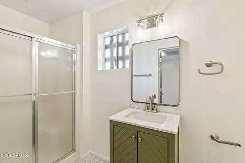 Bath - 125 E Coronado Rd, Phoenix, AZ 85004 photo 6 of 6