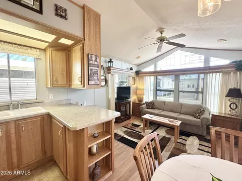 916 S Mineshaft Dr, Apache Junction, AZ 85119 photo 10