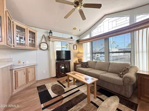 916 S Mineshaft Dr, Apache Junction, AZ 85119 photo 6
