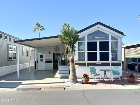 916 S Mineshaft Dr, Apache Junction, AZ 85119 photo 2