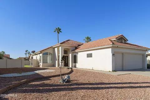 10409 E Silvertree Dr, Sun Lakes, AZ 85248