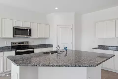 1561 E Glazier Dr, Casa Grande, AZ 85122