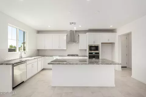 2446 W Maximo Way, Phoenix, AZ 85085 photo 4