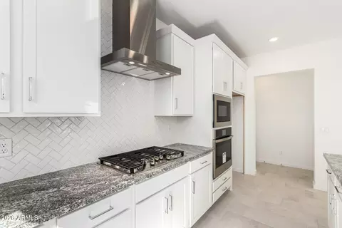 2446 W Maximo Way, Phoenix, AZ 85085 photo 9