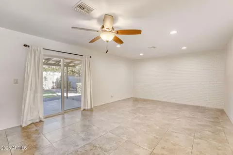 Living - 2030 E Colgate Dr, Tempe, AZ 85283 photo 4 of 5
