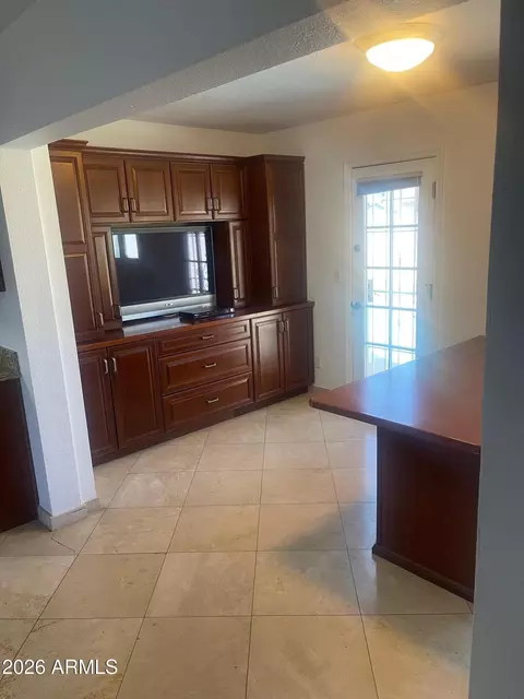 Kitchen - 1059 E Broadmor Dr, Tempe, AZ 85282 photo 2 of 3