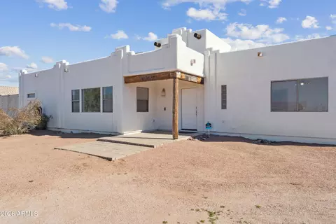 Exterior - 2082 E Tepee St, Apache Junction, AZ 85119 photo 6 of 8