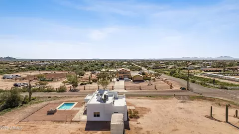 View/Area - 2082 E Tepee St, Apache Junction, AZ 85119 photo 9 of 10