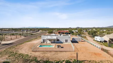 View/Area - 2082 E Tepee St, Apache Junction, AZ 85119 photo 6 of 10