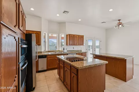 Kitchen - 2082 E Tepee St, Apache Junction, AZ 85119 photo 3 of 7