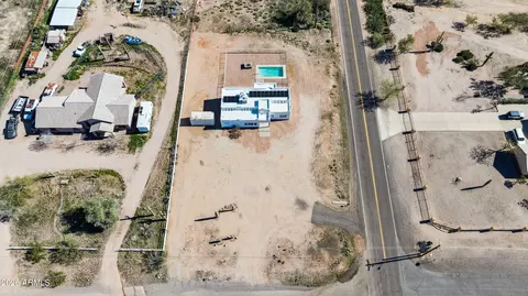 View/Area - 2082 E Tepee St, Apache Junction, AZ 85119 photo 2 of 10