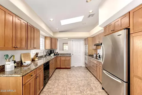 Kitchen - 1647 E Waltann Ln, Phoenix, AZ 85022 photo 1 of 2